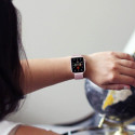 Řemínek Tech-Protect MilaneseBand pro Apple Watch 8 / 9 / 10 / 11 / SE (40 / 41 / 42 mm) – zlatý