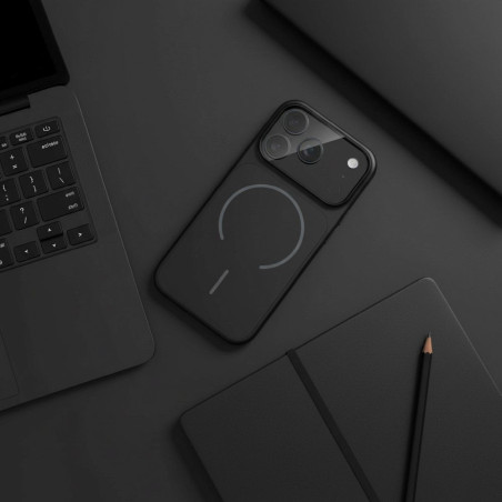 Kryt MAKE 17 MagSafe pro iPhone 16 - černý