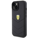 Kryt Ferrari Quilted Metal logo pro iPhone 15 - černý