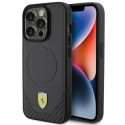 Kryt Ferrari CARBON METAL Logo MagSafe pro iPhone 15 Pro - černý